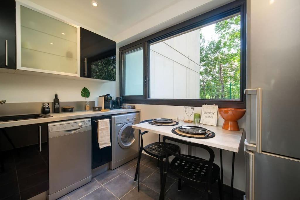 Air-Conditioned Apartment With Private Parking มาร์กเซย ภายนอก รูปภาพ
